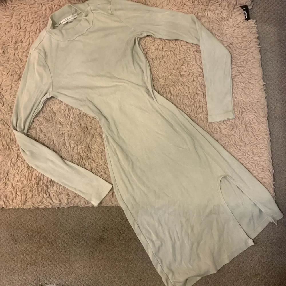 Young Fabulous and Broke long sleeve ribbed mock neck midi dress 🤍 - Picture 3 of 4